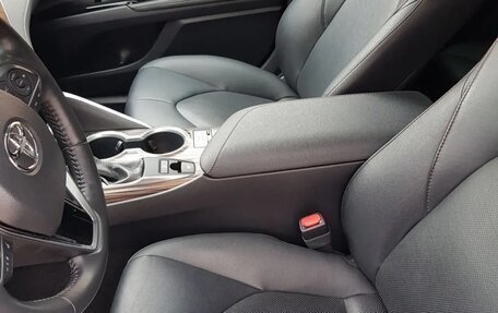 Toyota Camry, 2020 год, 3 400 000 рублей, 6 фотография