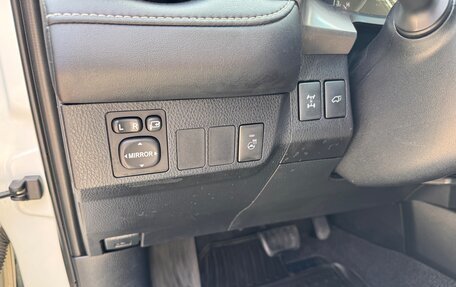 Toyota RAV4, 2015 год, 1 745 000 рублей, 14 фотография