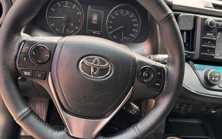 Toyota RAV4, 2015 год, 1 745 000 рублей, 18 фотография