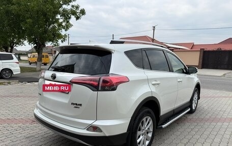 Toyota RAV4, 2015 год, 1 745 000 рублей, 7 фотография