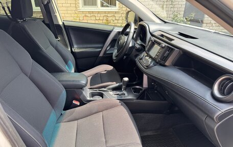 Toyota RAV4, 2015 год, 1 745 000 рублей, 25 фотография