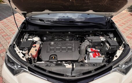 Toyota RAV4, 2015 год, 1 745 000 рублей, 31 фотография
