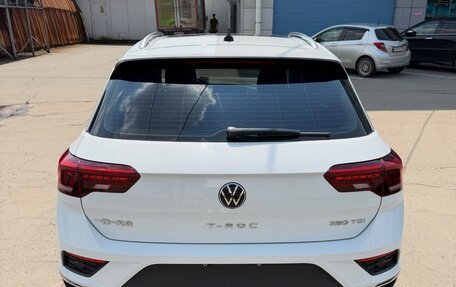 Volkswagen T-Roc I, 2023 год, 1 820 000 рублей, 5 фотография