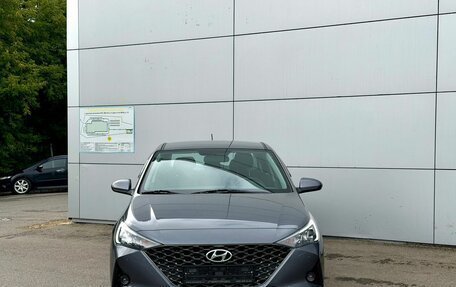 Hyundai Solaris II рестайлинг, 2021 год, 1 395 000 рублей, 2 фотография