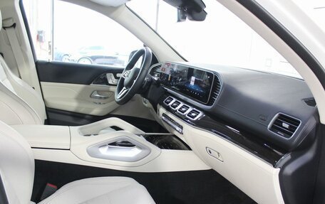 Mercedes-Benz GLS, 2022 год, 15 000 000 рублей, 31 фотография