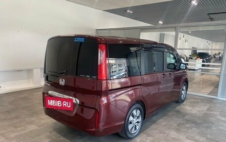 Honda Stepwgn IV, 2016 год, 1 846 000 рублей, 6 фотография