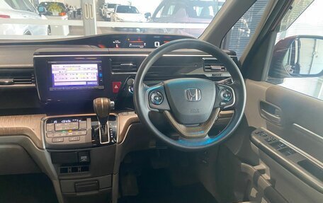 Honda Stepwgn IV, 2016 год, 1 846 000 рублей, 26 фотография
