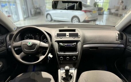 Skoda Octavia, 2011 год, 725 000 рублей, 10 фотография