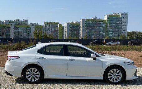 Toyota Camry, 2018 год, 2 600 000 рублей, 11 фотография