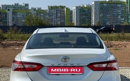 Toyota Camry, 2018 год, 2 600 000 рублей, 8 фотография