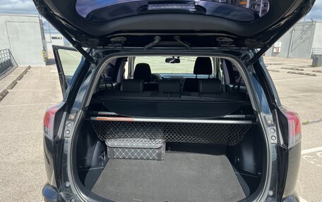 Toyota RAV4, 2018 год, 2 590 000 рублей, 23 фотография