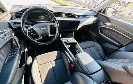 Audi e-tron I, 2019 год, 3 800 000 рублей, 5 фотография