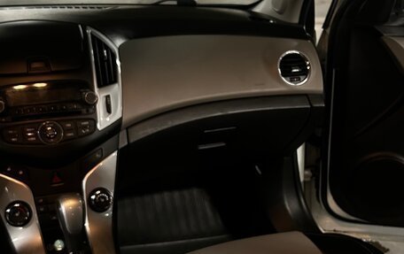 Chevrolet Cruze II, 2012 год, 680 000 рублей, 10 фотография