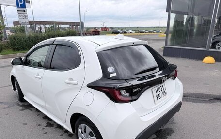 Toyota Yaris, 2021 год, 1 240 000 рублей, 6 фотография