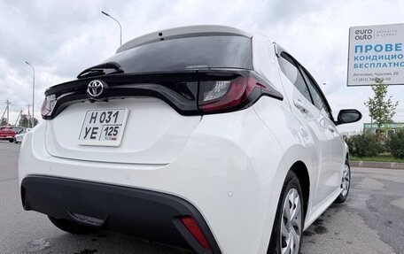 Toyota Yaris, 2021 год, 1 240 000 рублей, 8 фотография