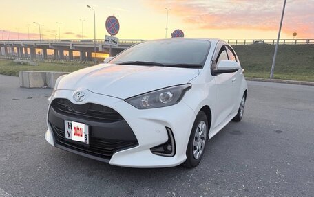 Toyota Yaris, 2021 год, 1 240 000 рублей, 17 фотография