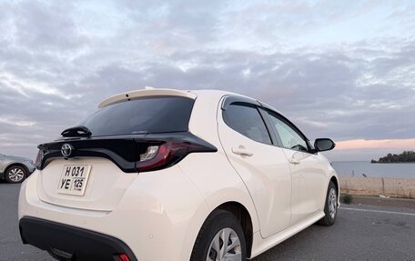 Toyota Yaris, 2021 год, 1 240 000 рублей, 16 фотография