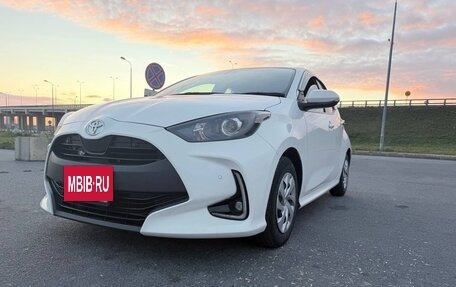 Toyota Yaris, 2021 год, 1 240 000 рублей, 15 фотография