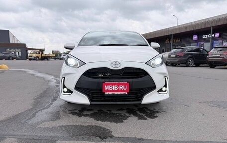 Toyota Yaris, 2021 год, 1 240 000 рублей, 12 фотография