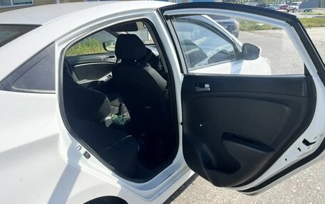 Hyundai Solaris II рестайлинг, 2016 год, 550 000 рублей, 6 фотография