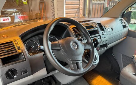 Volkswagen Caravelle T5, 2012 год, 2 499 999 рублей, 11 фотография