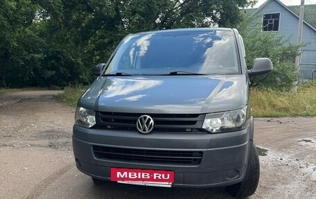 Volkswagen Caravelle T5, 2012 год, 2 499 999 рублей, 6 фотография