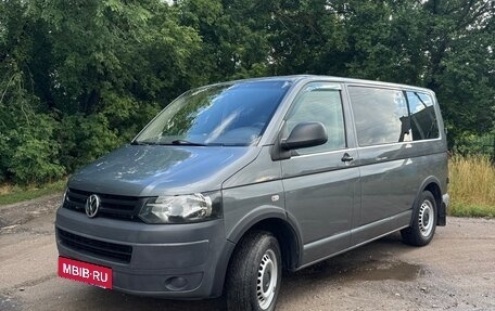 Volkswagen Caravelle T5, 2012 год, 2 499 999 рублей, 5 фотография