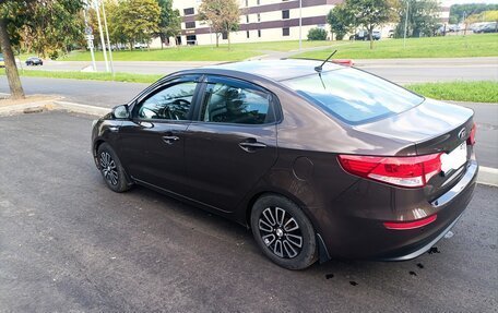 KIA Rio III рестайлинг, 2015 год, 800 000 рублей, 14 фотография