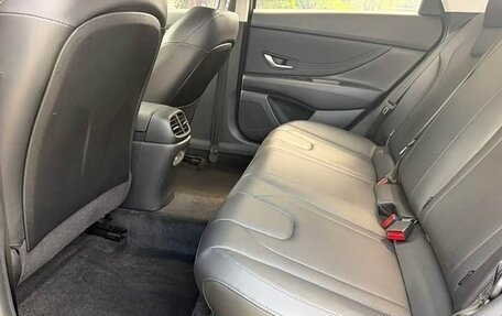Hyundai Elantra, 2023 год, 1 650 000 рублей, 21 фотография