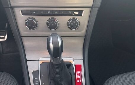 Volkswagen Golf VII, 2016 год, 850 000 рублей, 10 фотография