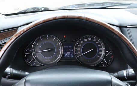 Infiniti QX56, 2011 год, 1 680 000 рублей, 10 фотография