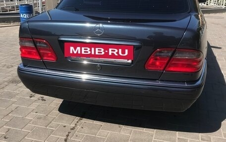 Mercedes-Benz E-Класс, 1997 год, 630 000 рублей, 2 фотография