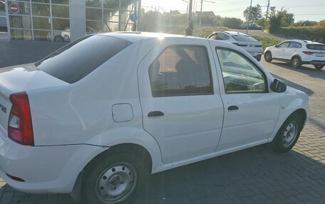 Renault Logan I, 2015 год, 380 000 рублей, 4 фотография