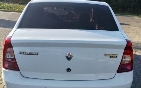 Renault Logan I, 2015 год, 380 000 рублей, 3 фотография
