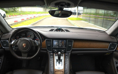 Porsche Panamera II рестайлинг, 2011 год, 2 299 000 рублей, 13 фотография
