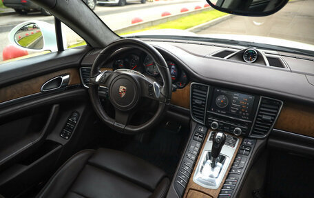 Porsche Panamera II рестайлинг, 2011 год, 2 299 000 рублей, 12 фотография