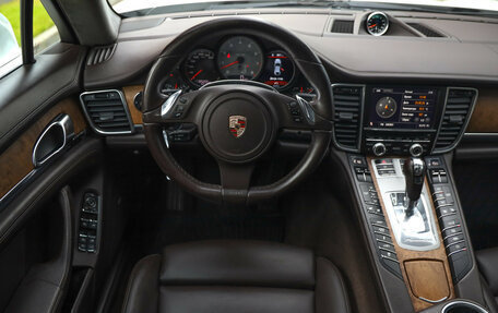 Porsche Panamera II рестайлинг, 2011 год, 2 299 000 рублей, 14 фотография