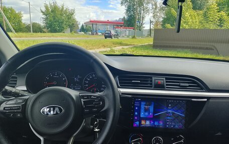 KIA Rio IV, 2019 год, 950 000 рублей, 3 фотография