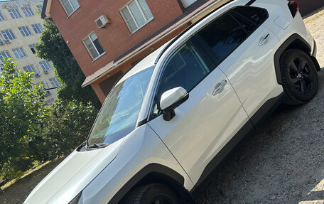 Toyota RAV4, 2020 год, 3 850 000 рублей, 9 фотография