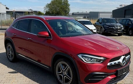 Mercedes-Benz GLA, 2022 год, 3 590 000 рублей, 3 фотография