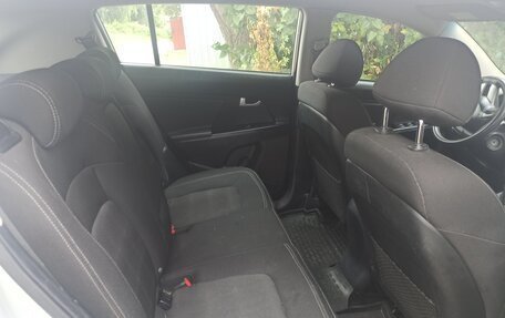 KIA Sportage III, 2011 год, 800 000 рублей, 12 фотография