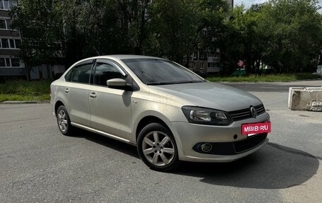 Volkswagen Polo VI (EU Market), 2011 год, 600 000 рублей, 2 фотография