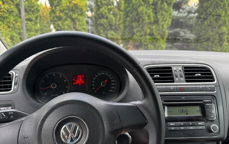 Volkswagen Polo VI (EU Market), 2011 год, 600 000 рублей, 14 фотография