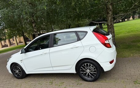 Hyundai Solaris II рестайлинг, 2013 год, 720 000 рублей, 2 фотография