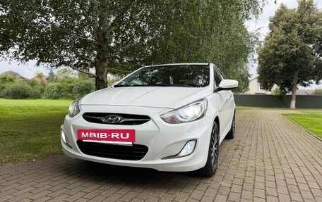 Hyundai Solaris II рестайлинг, 2013 год, 720 000 рублей, 7 фотография