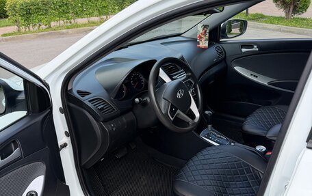 Hyundai Solaris II рестайлинг, 2013 год, 720 000 рублей, 17 фотография