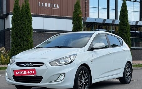 Hyundai Solaris II рестайлинг, 2013 год, 720 000 рублей, 20 фотография