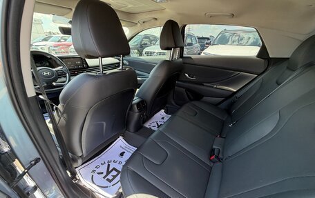 Hyundai Elantra, 2023 год, 1 760 000 рублей, 12 фотография