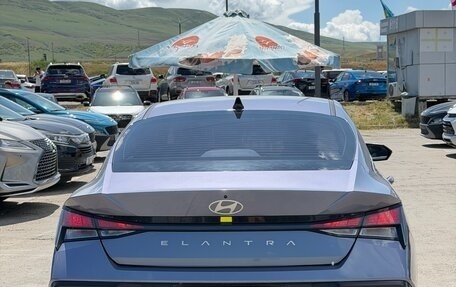 Hyundai Elantra, 2023 год, 1 760 000 рублей, 15 фотография