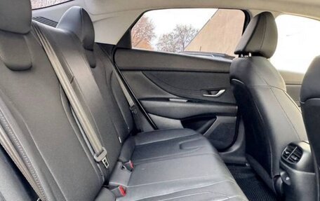 Hyundai Elantra, 2026 год, 2 155 000 рублей, 15 фотография